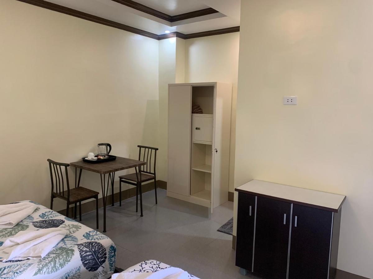 Zl Travelers Inn Batuan Eksteriør bilde