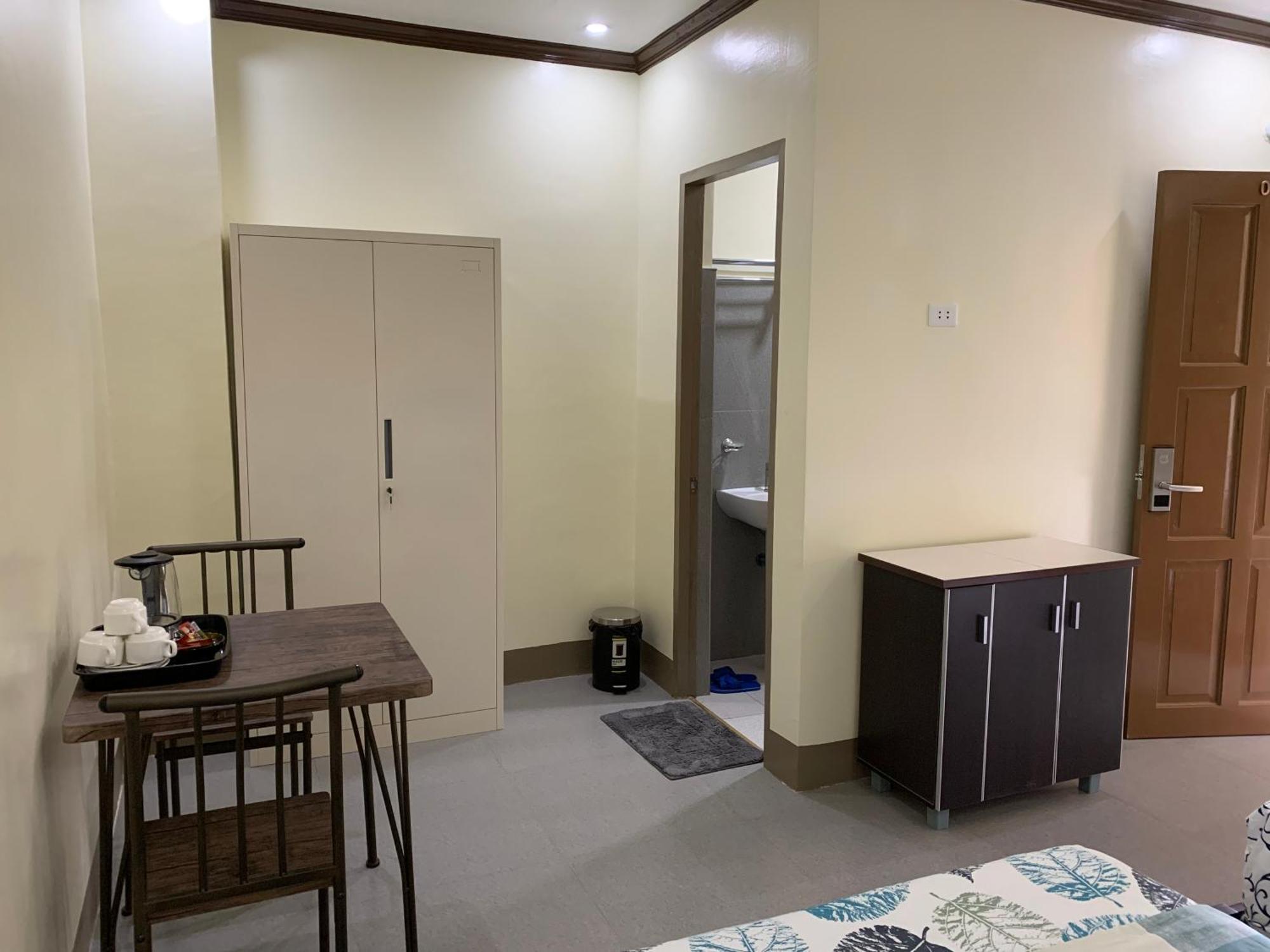 Zl Travelers Inn Batuan Eksteriør bilde