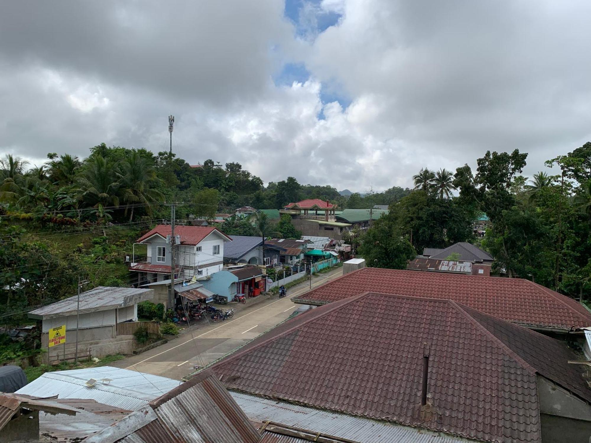 Zl Travelers Inn Batuan Eksteriør bilde